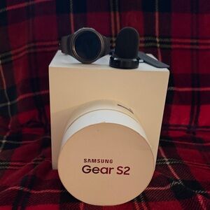 Samsung Gear S2 Smartwatch - Black